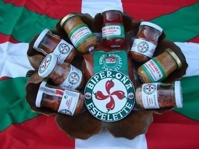 Xanetonia * Espelette